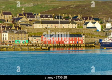 INVERGORDON, SCHOTTLAND – 4. September 2023: Invergordon ist eine Stadt in Easter Ross, Highland, Schottland. Der ehemalige Marinestützpunkt ist ein Tiefwasserhafen Stockfoto