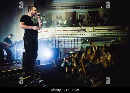 Newcastle, Großbritannien. November 2023. Die Straßen (mit Mike Skinner) treten im O2 City Hall Newcastle auf. Foto: Thomas Jackson/Alamy Live News Stockfoto