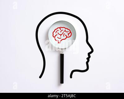 Analyse des menschlichen Gehirns. Brainstorming, Intelligenz und Gedächtnis. Psychische Erkrankungen, kognitive Probleme und Hirnerkrankungen. Stockfoto