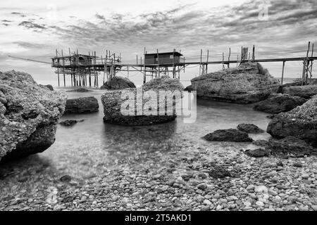 Trabocco Spezzacatena (Rocca San Giovanni) Stockfoto