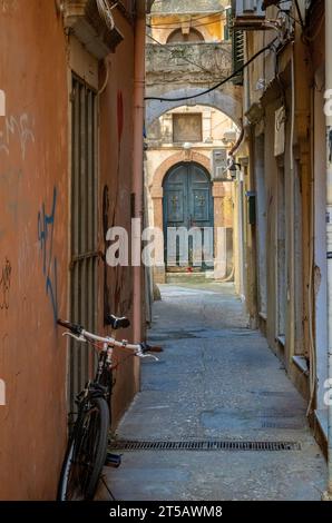 Straßen von Old Kerkyra, Korfu, Griechenland. UNESCO-Weltkulturerbe Stockfoto