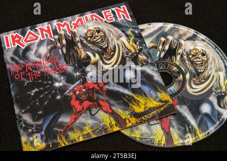 Iron Maiden - The Number of the Beast (1982) Studioalbum, CD und Cover. Lahti, Finnland. Oktober 2023. Stockfoto