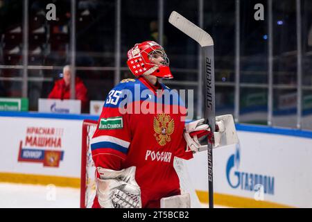 Sankt Petersburg, Russland. November 2023. Russland U20 Hockeyspieler Sergej Murashov (35), der beim Liga Stavok Cup der Zukunft zwischen Russland U20 und Kasachstan U20 beim SC Jubilee zu sehen war. Endstand; Russland U20 12:1 Kasachstan U20. Quelle: SOPA Images Limited/Alamy Live News Stockfoto