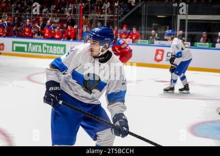 Sankt Petersburg, Russland. November 2023. Rußland U20 Hockeyspieler Jegor Smolyaninov (24) beim Liga Stavok Cup der Zukunft zwischen Russland U20 und Kasachstan U20 beim SC Jubilee. Endstand; Russland U20 12:1 Kasachstan U20. Quelle: SOPA Images Limited/Alamy Live News Stockfoto