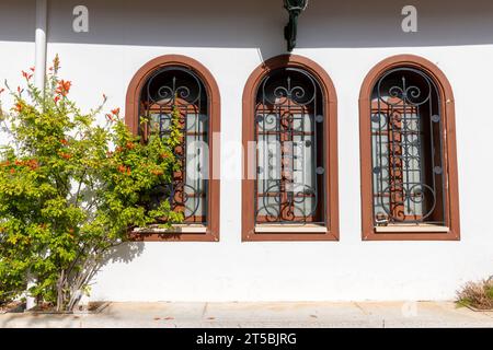 Architektonische Details eines griechischen Klosters. Stockfoto