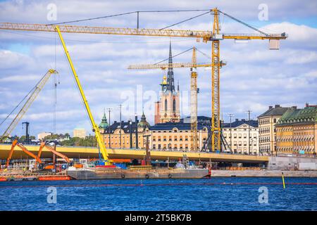 Krane in Stockholm Stadt Gamla Stan Insel Baustelle, Entwicklung der Hauptstadt Schwedens Stockfoto