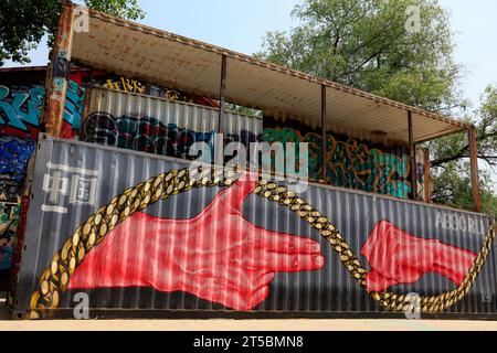 Peking - 8. Mai 2016: Containermalerei, 798 Kunstbereich, Peking, China Stockfoto