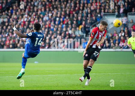 Brentford, Großbritannien. November 2023; Gtech Community Stadium, Brentford, London, England; Premier League Football, Brentford gegen West Ham United; Mohammed Kudus von West Ham United erzielt 1-1 die 18th Minute Credit: Action Plus Sports Images/Alamy Live News Stockfoto