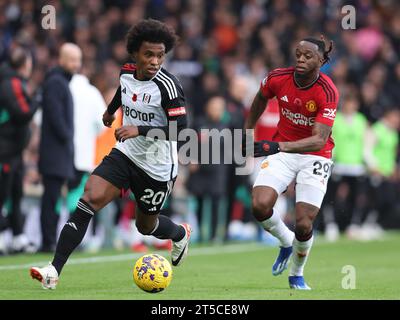 London, Großbritannien. November 2023. Willian von Fulham Aaron Wan-Bissaka von Manchester United während des Premier League Spiels in Craven Cottage, London. Der Bildnachweis sollte lauten: Paul Terry/Sportimage Credit: Sportimage Ltd/Alamy Live News Stockfoto