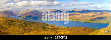 Blick auf Loch Katerina von einem Spaziergang zum Ben Venue Gipfel in Scottish Highlands Stockfoto