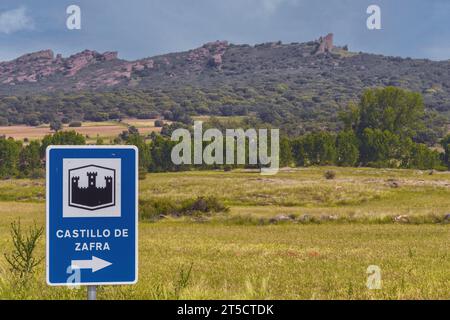 Die Burg Zafra aus dem 12. Jahrhundert in Campillo de Dueñas in der Provinz Guadalajara, autonome Gemeinde Castilla la Mancha, Spanien, Europa Stockfoto