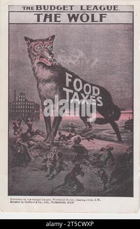 Der Wolf. Bild mit einem Wolf (der Steuern auf Lebensmittel repräsentiert), der über verängstigten Menschen ragt, mit einer ruinierten Fabrik im Hintergrund. Das Bild wurde von der Budget League produziert, einer von Winston Churchill 1909 gegründeten Druckgruppe, die sich für den „People's Budget“ der Liberal Party einsetzte. Stockfoto