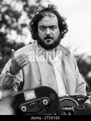 Stanley Kubrick. Porträt des US-amerikanischen Regisseurs Stanley Kubrick (1928–1999) am Set von Barry Lyndon, um 1973/4 Stockfoto