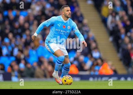 Manchester, Großbritannien. November 2023. Kyle Walker #2 von Manchester City kontrolliert den Ball beim Premier League-Spiel Manchester City gegen Bournemouth im Etihad Stadium, Manchester, Vereinigtes Königreich, 4. November 2023 (Foto: Conor Molloy/News Images) in Manchester, Vereinigtes Königreich am 11.04.2023. (Foto: Conor Molloy/News Images/SIPA USA) Credit: SIPA USA/Alamy Live News Stockfoto