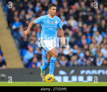 Manchester, Großbritannien. November 2023. Rodrigo #16 von Manchester City kontrolliert den Ball während des Premier League-Spiels Manchester City gegen Bournemouth im Etihad Stadium, Manchester, Großbritannien, 4. November 2023 (Foto: Conor Molloy/News Images) in Manchester, Großbritannien am 11.04.2023. (Foto: Conor Molloy/News Images/SIPA USA) Credit: SIPA USA/Alamy Live News Stockfoto