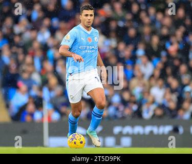 Manchester, Großbritannien. November 2023. Rodrigo #16 von Manchester City kontrolliert den Ball während des Premier League-Spiels Manchester City gegen Bournemouth im Etihad Stadium, Manchester, Großbritannien, 4. November 2023 (Foto: Conor Molloy/News Images) in Manchester, Großbritannien am 11.04.2023. (Foto: Conor Molloy/News Images/SIPA USA) Credit: SIPA USA/Alamy Live News Stockfoto