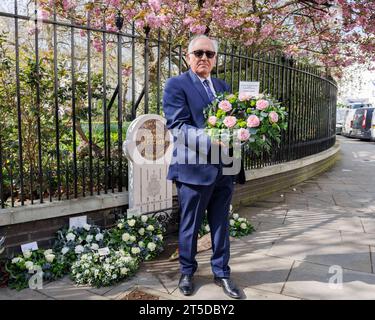 Am 17. April hält John Murray, der ehemalige Metropolitan Police Officer, eine Gedenkfeier für Yvonne Fletcher ab, die an uns ermordet wurde Stockfoto