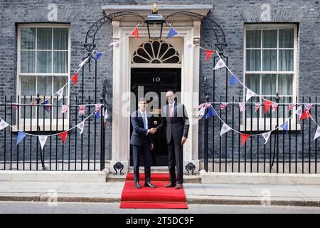 MccLi0004082 der britische Premierminister Rishi Sunak begrüßt den ruandischen Präsidenten Paul Kagame in der Downing Street. Bild am 4. Mai 2023. © Belinda Stockfoto