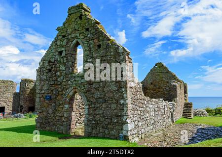 The Chapel, Dunnottar Castle, nahe Stonehaven, Aberdeenshire, Schottland, UK. Die erhaltenen Gebäude stammen größtenteils aus dem 15. Und 16. Jahrhundert. Stockfoto