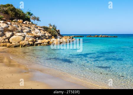 Zypern ist eine wunderschöne Insel im östlichen Mittelmeer für Sommerferien, mit ausgezeichneten Stränden!! Zypern Insel, 07-10-2021 Stockfoto