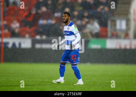 AESSEAL New York Stadium, Rotherham, England - 4. November 2023 Kenneth Paal (22) von Queens Park Rangers - während des Spiels Rotherham United gegen QPR, Sky Bet Championship, 2023/24, AESSEAL New York Stadium, Rotherham, England - 4. November 2023 Credit: Arthur Haigh/WhiteRosePhotos/Alamy Live News Stockfoto