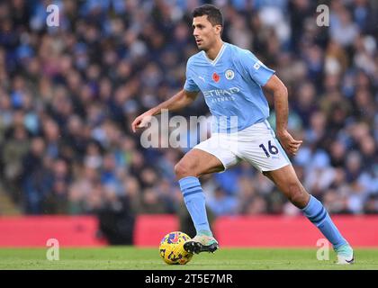 MANCHESTER, GROSSBRITANNIEN. November 2023. Rodri von Manchester City während des Premier League-Spiels im Etihad Stadium in MANCHESTER. Der Bildnachweis sollte lauten: Gary Oakley/Sportimage Credit: Sportimage Ltd/Alamy Live News Stockfoto