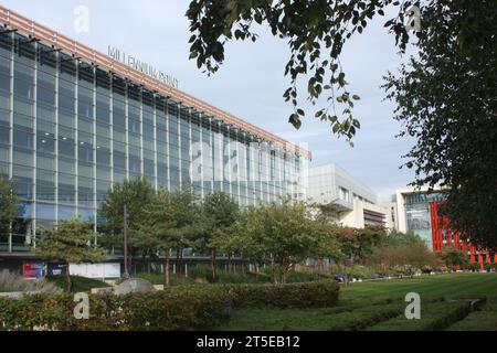 Das Millennium Point Gebäude, Teil des Universitätsgeländes von Birmingham City Stockfoto