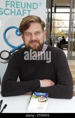 Leipzig 25 Jahre in aller Freundshcfat Karsten Kühn *** Leipzig 25 Jahre in allen Freundshcfat Karsten Kühn Copyright: XZichyx/Eibner-Pressefotox EP rzy Credit: Imago/Alamy Live News Stockfoto