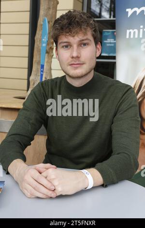 Leipzig 25 Jahre in aller Freundshcfat Lukas Sickert *** Leipzig 25 Jahre in allen Freundshcfat Lukas Sickert Copyright: XZichyx/Eibner-Pressefotox EP rzy Credit: Imago/Alamy Live News Stockfoto