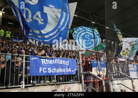 Hamburg, Deutschland. 31. Oktober 2023. firo: 31. Oktober 2023 Fußball, Fußball, Männer DFB Cup 2. Runde FC St.Pauli Hamburg - FC Schalke 04 Schalke Fans Credit: dpa/Alamy Live News Stockfoto