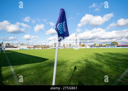 Es ist etwas nass, aber DAS SPIEL LÄUFT WEITER für das Barclays FA Womens Championship Spiel zwischen Watford und Crystal Palace in Grosvenor Vale, Wealdstone, England. (Stephen Flynn/SPP) Credit: SPP Sport Press Photo. /Alamy Live News Stockfoto