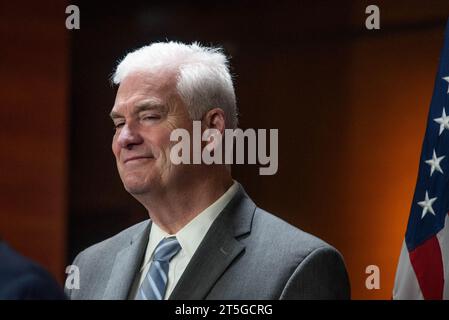 Washington, Usa. November 2023. Der Repräsentant der USA Tom Emmer (Republikaner von Minnesota) bei einer Pressekonferenz im Kapitolgebäude in Washington, DC, USA, am Donnerstag, den 2. November, 2023. Foto: Annabelle Gordon/CNP/ABACAPRESS.COM Credit: abaca Press/Alamy Live News Stockfoto