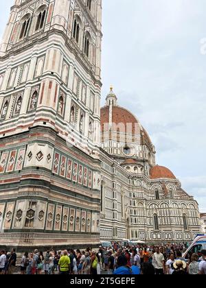 Florenz, Italien. September 2023. Der Glockenturm in der Nähe des domes von Florenz. Hochwertige Fotos Stockfoto