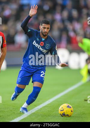 London, Großbritannien - 04. November 2023 - Brentford gegen West Ham United - Premier League - Gtech Community Stadium. West Ham sagte Benrahma im Kampf gegen Brentford. Bildnachweis: Mark Pain / Alamy Live News Stockfoto