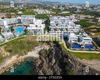 Exklusive Villen am Meer, Kissonegra, Paphos, Zypern Stockfoto