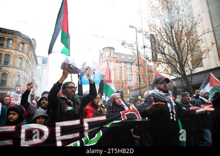 Manchester, Großbritannien. November 2023. Free Palestine and End to Gaza Conflict Protest, Manchester 4. November 2023 Credit: Rachel Parsley/Alamy Live News Stockfoto