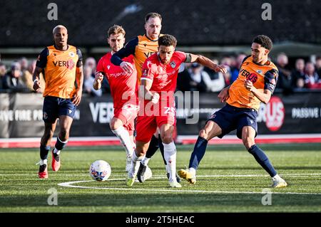 Slough, Großbritannien, 5. November 2023. Donovan Wilson während des Fußballspiels der ersten Runde des FA Cup zwischen Slough Town FC und Grimsby Town FC im Arbour Park, Slough UK.Credit: Jon Corken Stockfoto