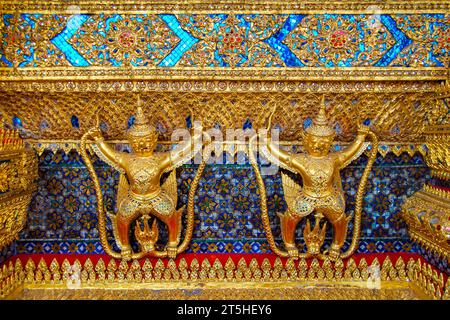 Garuda. Skulpturen des Tempels Smaragd Buddha. Thailand. Bangkok. Stockfoto