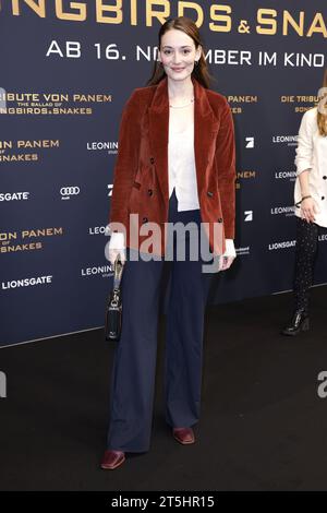 Maria Ehrich bei der Premiere von „die Tribute von Panem – die Ballade der Singvögel & Schlangen“ am 5.11.2023 in Berlin Stockfoto