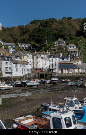 Polperro, Cornwall, England, Großbritannien. 03.09.2023. Polperro, Cornwall, ein beliebter Ferienort und Hafen im Westen des Landes. Stockfoto