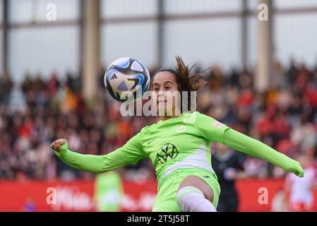 München, Deutschland. November 2023. München, 5. November 2023: Nuria Rabano (14 VfL Wolfsburg) beim Google Pixel Frauen Bundesliga Spiel zwischen dem FC Bayern München und dem VfL Wolfsburg auf dem FC Bayern Campus. (Sven Beyrich/SPP) Credit: SPP Sport Press Photo. /Alamy Live News Stockfoto