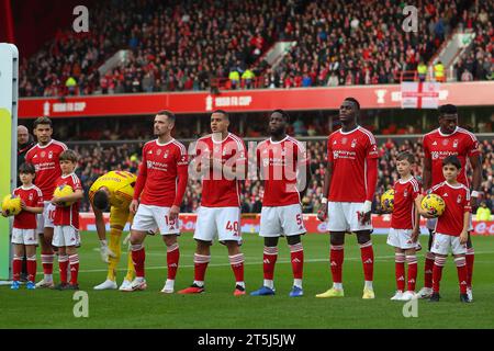 Nottingham, Großbritannien. November 2023. Nottingham Forest Spieler stehen am 5. November 2023 in Nottingham, Vereinigtes Königreich (Foto: Gareth Evans/News Images) in Nottingham, Vereinigtes Königreich, am 11.05.2023. (Foto: Gareth Evans/News Images/SIPA USA) Credit: SIPA USA/Alamy Live News Stockfoto