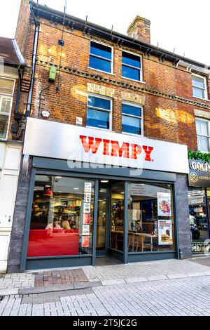 Außenansicht der Wimpy Fast Food-Kette in High Wycombe, Buckinghamshire, England Stockfoto