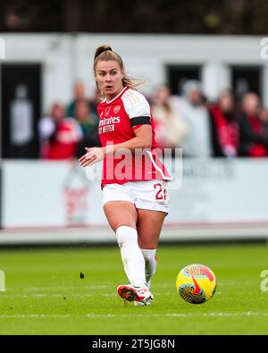 Borehamwood, Großbritannien. November 2023. Arsenals Victoria Pelova in Aktion während des Spiels Arsenal Women FC gegen Manchester City Women's Super League im Meadow Park Stadium, Borehamwood, England, Großbritannien am 5. November 2023 Credit: Every Second Media/Alamy Live News Stockfoto