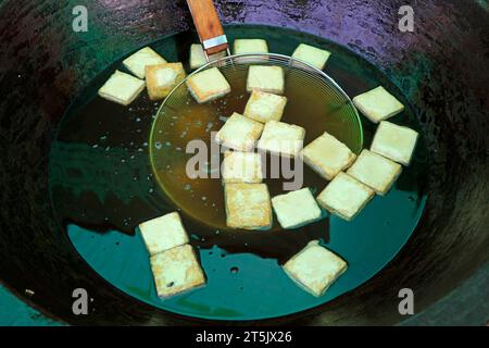 Chinesische Küche mit frittiertem stinkenden Tofu Stockfoto