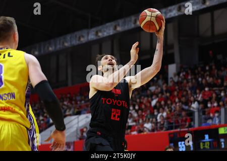 Arena Tachikawa Tachihi, Tokio, Japan. November 2023. Ryan Rossiter (Alvark), 3. NOVEMBER 2023 - Basketball: 2023-24 B.LEAGUE B1 Spiel zwischen Alvark Tokio - Sunrockers Shibuya in der Arena Tachikawa Tachihi, Tokio, Japan. Quelle: YUTAKA/AFLO SPORT/Alamy Live News Stockfoto