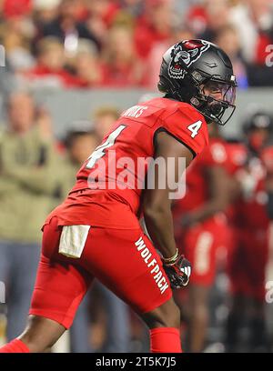 4. November 2023: NC State Junior Porter Rooks (4) wird spielen. NCAA-Fußballspiel zwischen der University of Miami und der NC State University im Carter Finley Stadium, Raleigh, North Carolina. David Beach/CSM Stockfoto