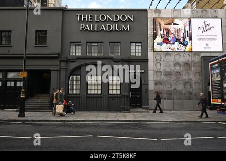 Bühnentür des London Palladium an der Great Marlborough Street London W1 Stockfoto