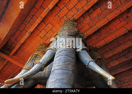 Sanya City, China - 31. März 2019: Elefantenskulptur in einer Touristenattraktion, Sanya City, Provinz Hainan, China Stockfoto