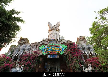 Sanya City, China - 31. März 2019: Riesige Figuren-Skulptur in einem Park, Sanya City, Provinz Hainan, China Stockfoto